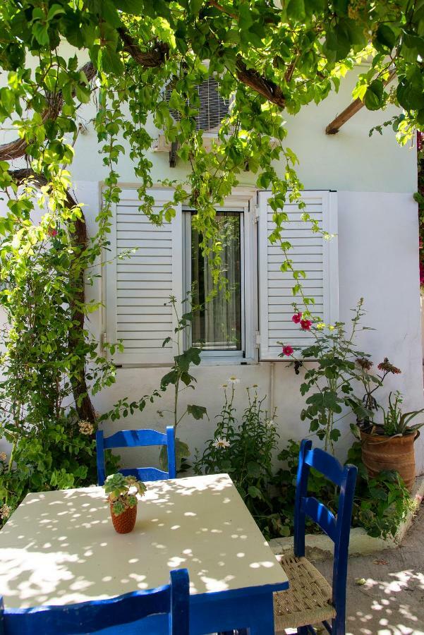 Katerina Rooms & Studios Palekastro Exterior photo